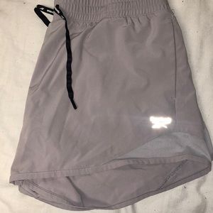Size Large barely worn Reebok shorts